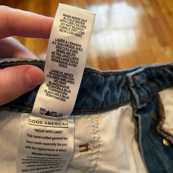 Good American Size 18 Denim Distressed Shorts - Picture 8 of 8